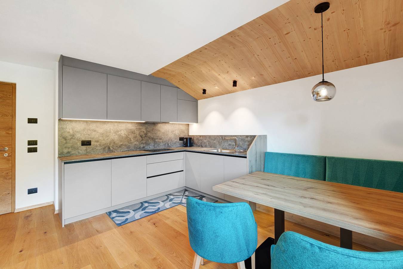 Ganze Wohnung, Ferienwohnung 'Lü Da Plazores Codà' mit Bergblick, Gemeinschaftsgarten und Wi-Fi in Pieve di Marebbe, Enneberg