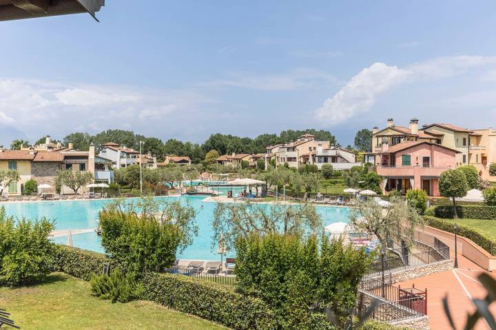 Ferienwohnung für 6 Personen, mit Kinderpool und Garten sowie Seeblick in Peschiera del Garda - 2