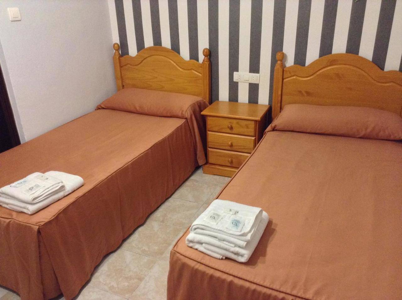 Single Room with Shared Bathroom in Centro-Sagrario, Granada