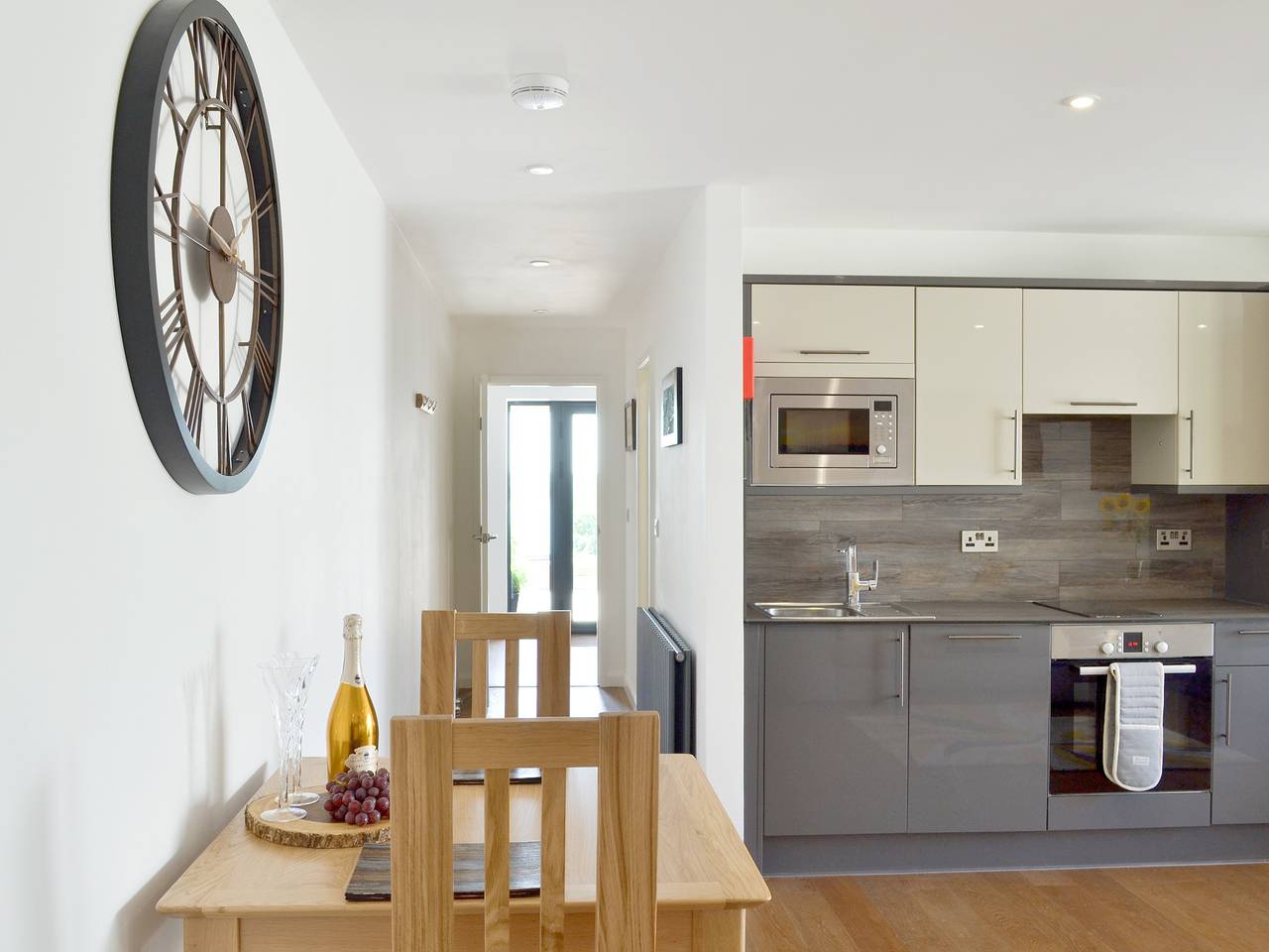 Deepwater Point Apartment in Torquay, Torbay