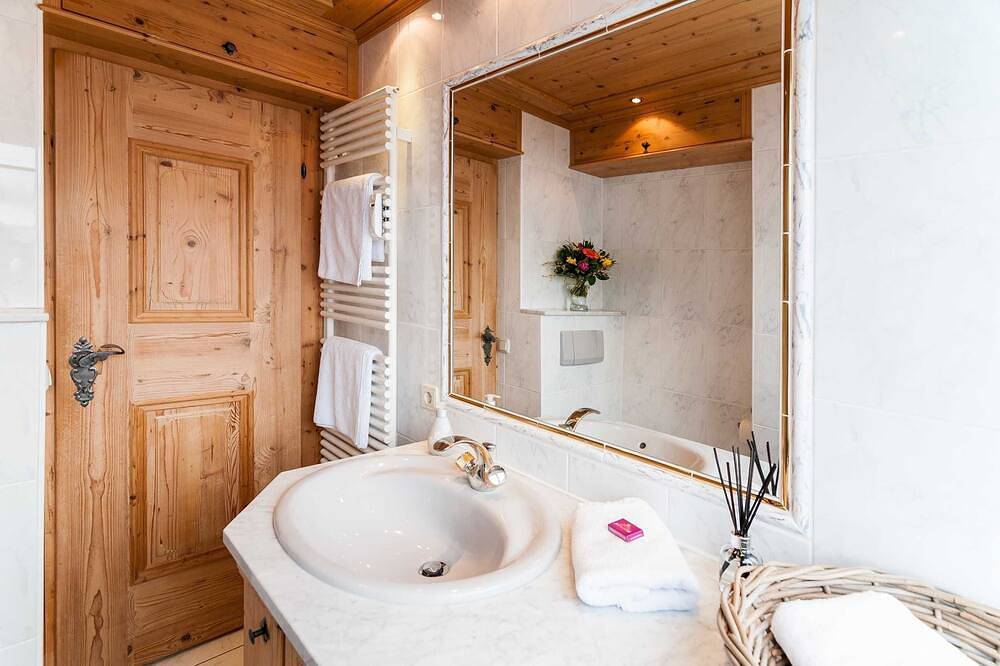 Entire apartment, .Ferienwohnung Platzhirsch - Apartment Platzhirsch in Bavarian Alps