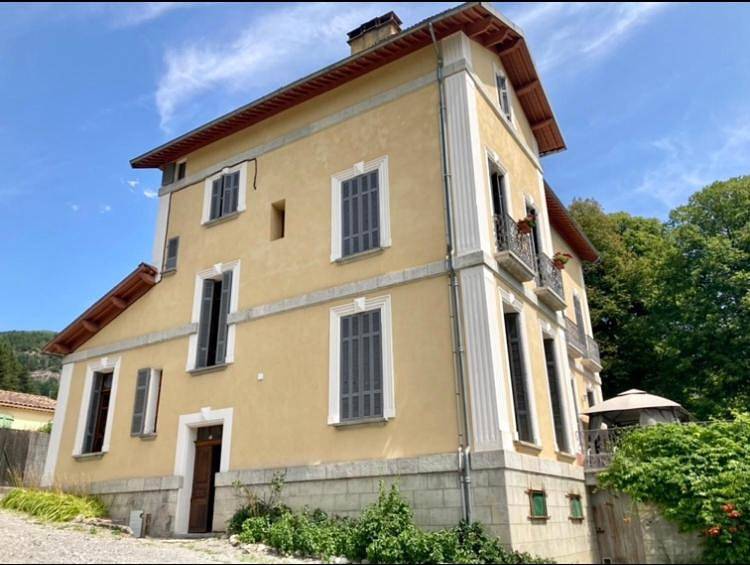 Appartement entier, Two-Bedroom Apartment in Annot, Région Castellane