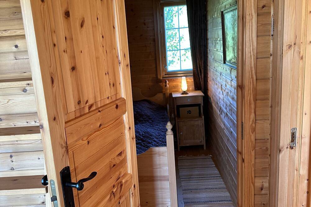 Bergtussa cabin - secluded off-grid location in Lødingen Vestbygd in Lødingen