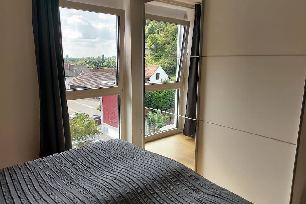 Ganze Wohnung, Moderne 3-Zimmer Wohnung mit Blick auf Regensburg in Donaustauf, Ostbayern
