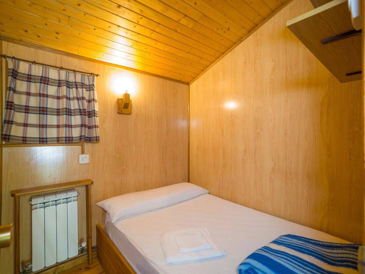 Camping El Jabalí Blanco in Fiscal, Pirineo Aragonés