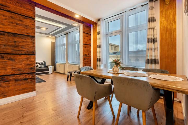 Ferienwohnung für 6 Personen, mit Balkon in Gera