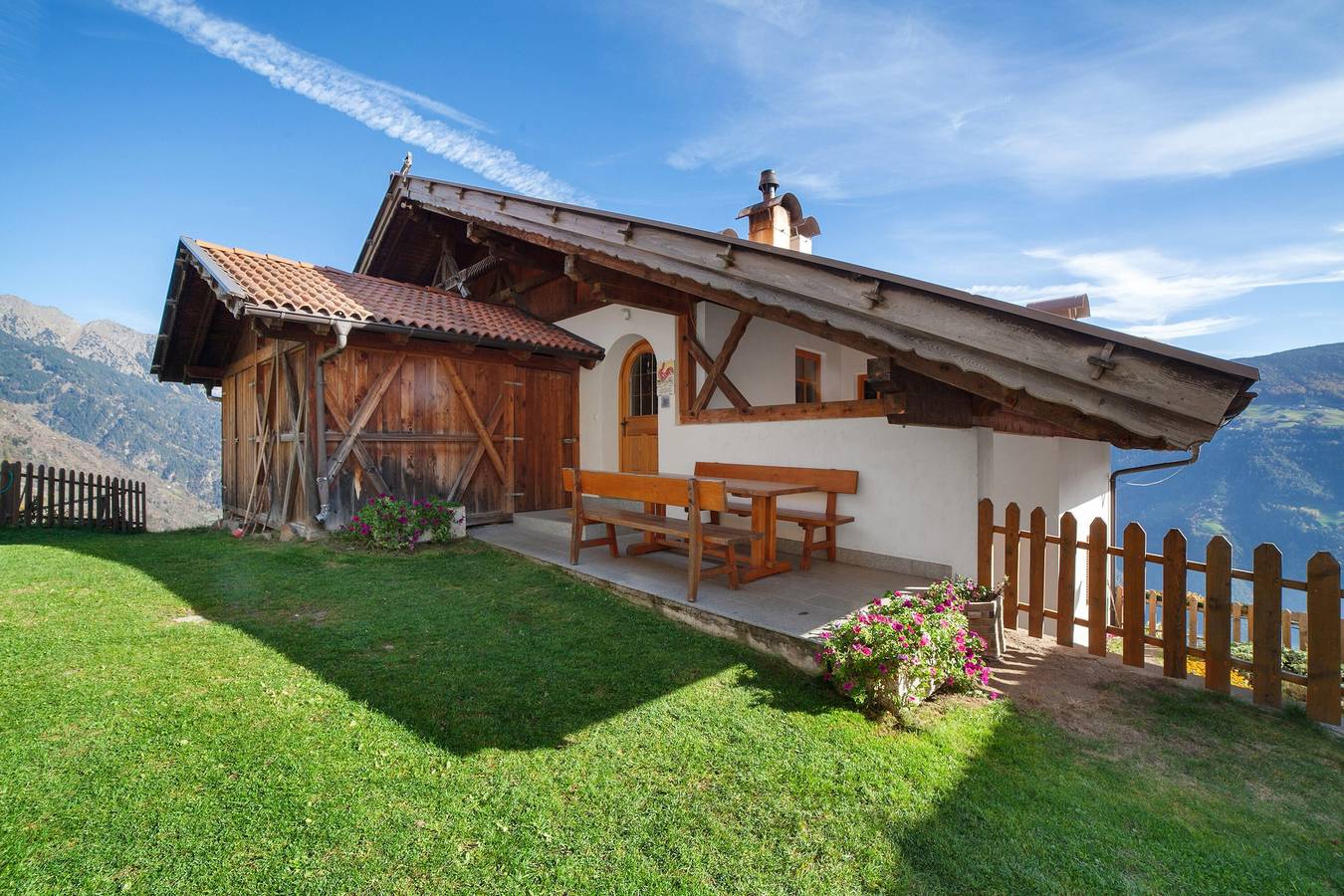 Appartamento intero, Appartamento 'Ausergrubhof Wohnung Naturns' con vista sulle montagne, giardino in comune e Wi-Fi in Parcines, Gruppo Tessa