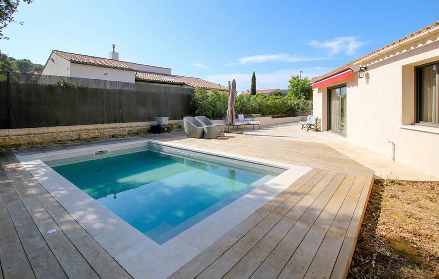 Modernes Apartment mit Pool und Terrasse, 1,5 km von Bouc-Bel-Air entfernt in Bouc-Bel-Air, Aix-en-Provence und Umgebung