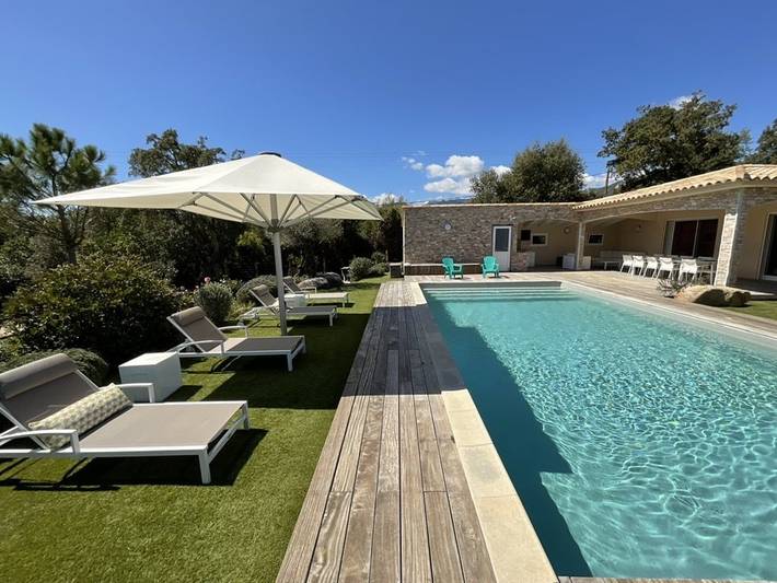 Villa pour 10 personnes, avec terrasse ainsi que jardin et piscine en Corse-du-Sud - 3