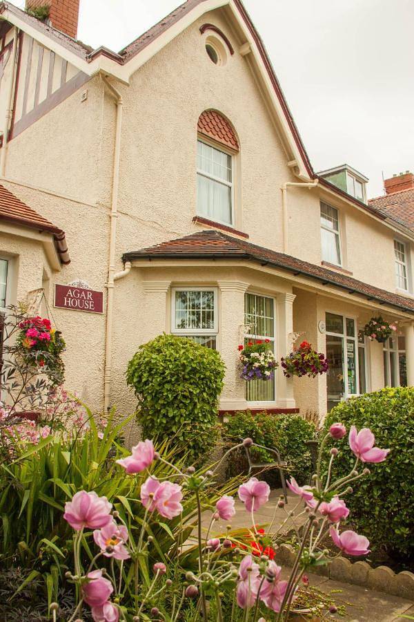 Twin Room with Shower in Llandudno, Conwy region