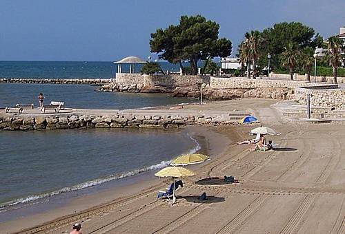 Location de vacances pour 17 personnes, avec vue ainsi que jardin et piscine, animaux acceptés à Sant Carles de la Ràpita - 3