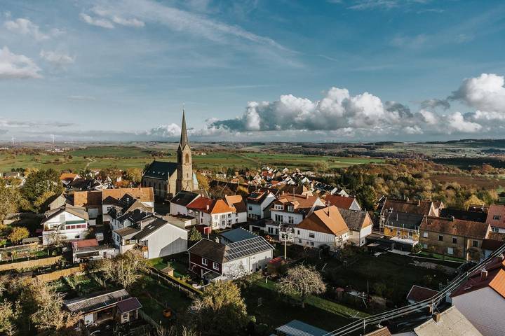 Ferienwohnung für 4 Personen, mit Balkon und Garten im Saarland