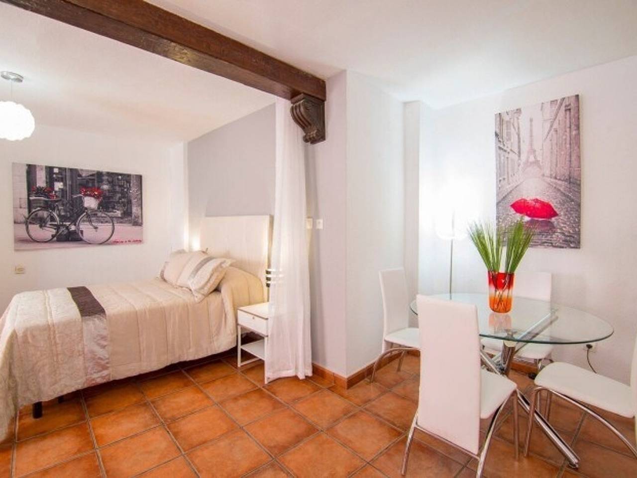 Appartement entier, Studio élégant au cœur de Grenade, idéal pour 4 personnes in Realejo-San Matías, Grenade