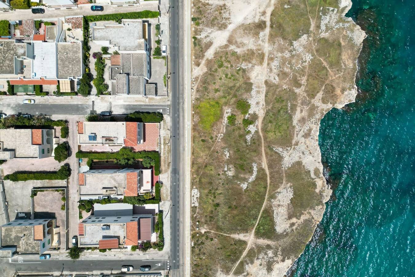 Casa Panorama 2 in Front of the Sea in Torre Dell'orso, Province de Lecce