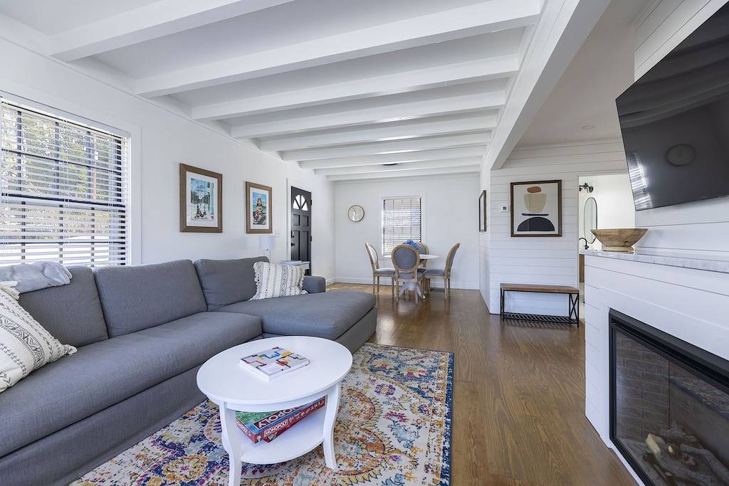 Dt Mystic Renovated 3Br Mystic Cape house in Mystic, Connecticut