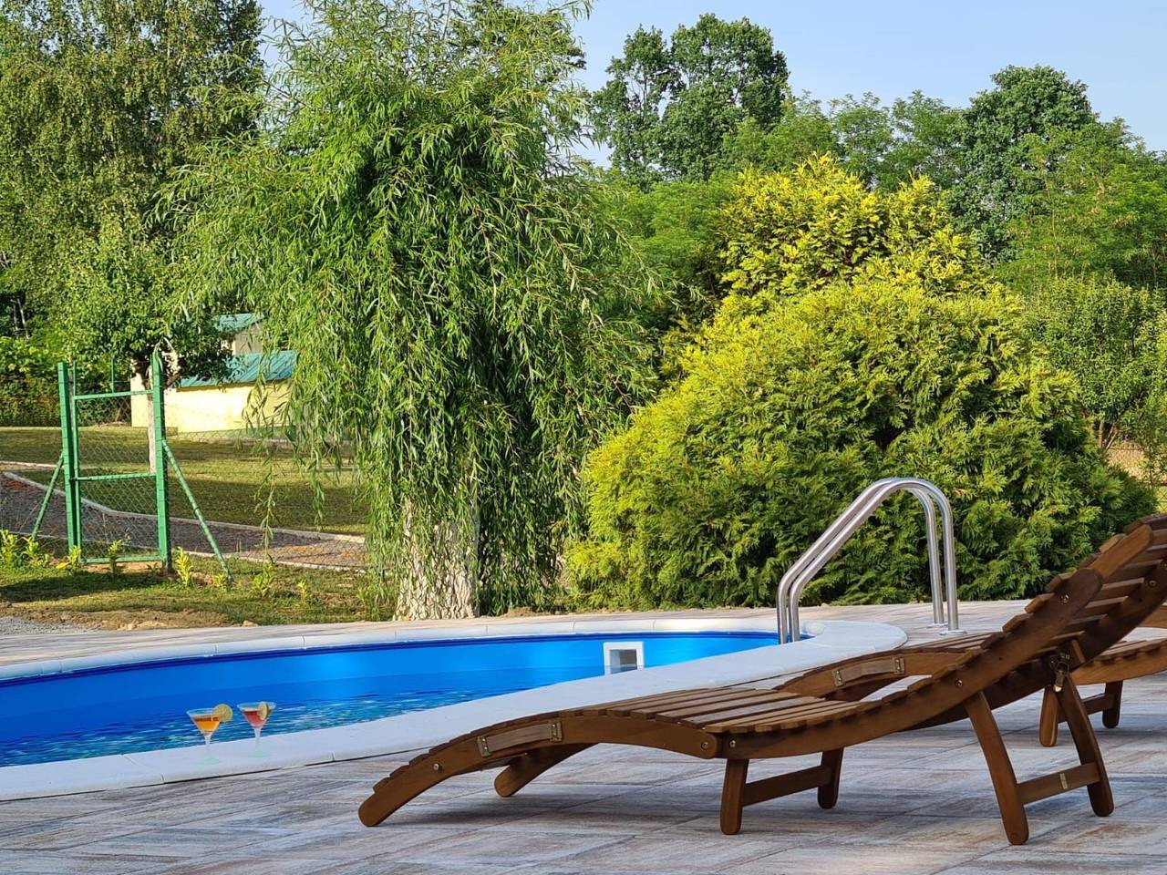 Hütte mit Garten, Grill und Terrasse in Brod-Posavina