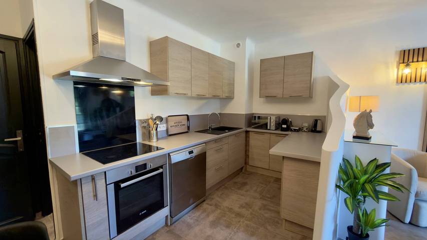 Appartement de vacances entier, Joli T2 tout confort - terrasse et aperçue mer in Propriano, Arrondissement de Sartène
