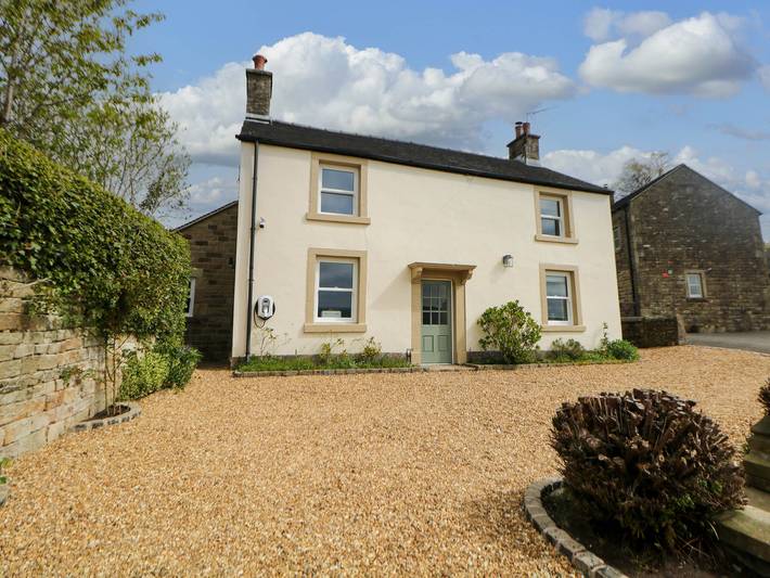 Log cabin for 8 people, with garden in Staffordshire Moorlands