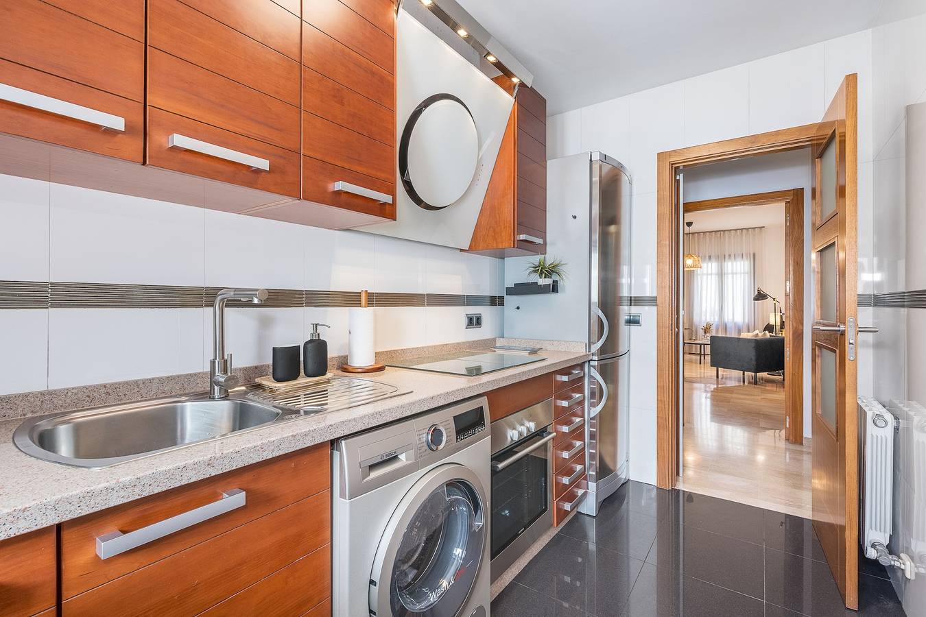 Entire apartment, Apartment 'Calle San Isidro, 59' with Balcony, Wi-Fi and Air Conditioning in Granada, Granada Province