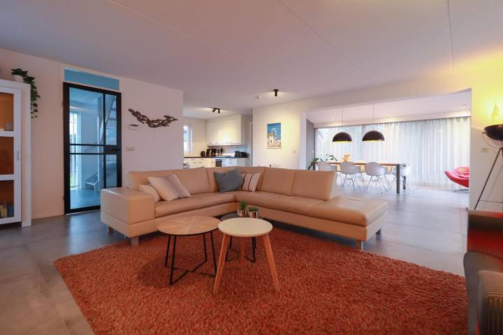 Ferienhaus für 6 Personen, mit Whirlpool und Terrasse sowie Garten und Sauna in Makkum - 2