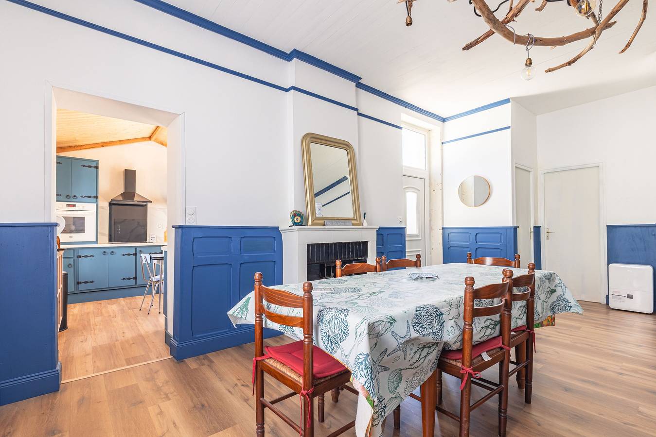 Ferienhaus „Maison Cosy mit Hof“ mit privater Terrasse und Garten in Le Château-d'Oléron, Côte de Beauté