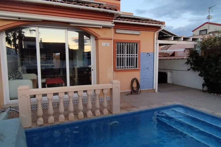 Ferienhaus für 5 Personen, mit Terrasse und Whirlpool - 1