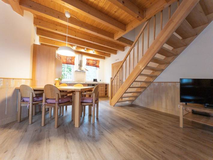 Chalet für 5 Personen, mit Terrasse und Garten sowie Ausblick in Schmallenberg - 2