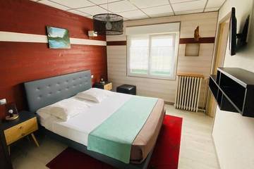 Gîte pour 2 personnes, avec terrasse et sauna ainsi que piscine et jardin à Girmont-Val-d'Ajol