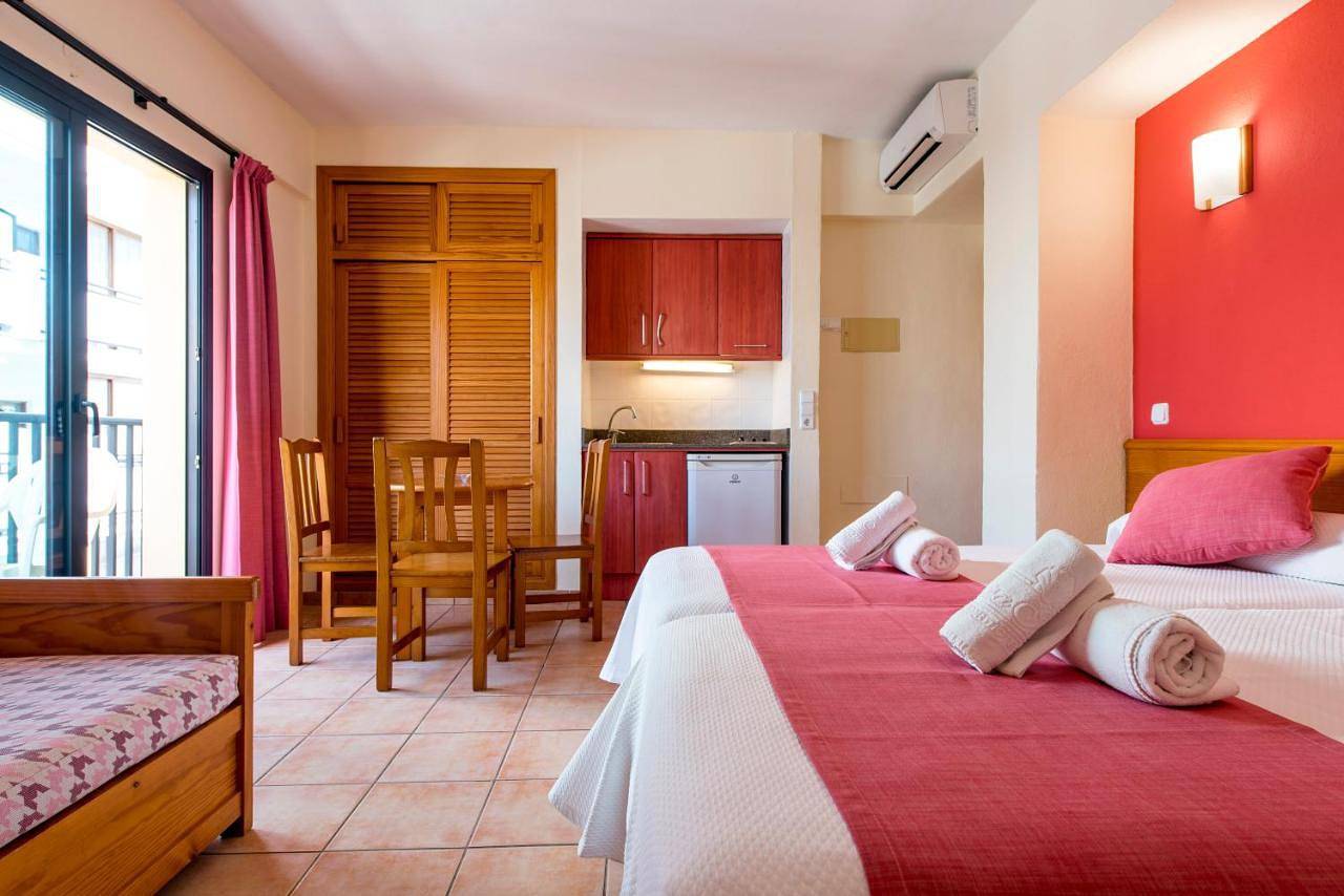 Apartamentos Casa Maria in Ocean Beach Ibiza, Sant Antoni de Portmany