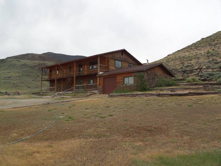 Location de vacances pour 12 personnes, avec terrasse à Wapiti - 2