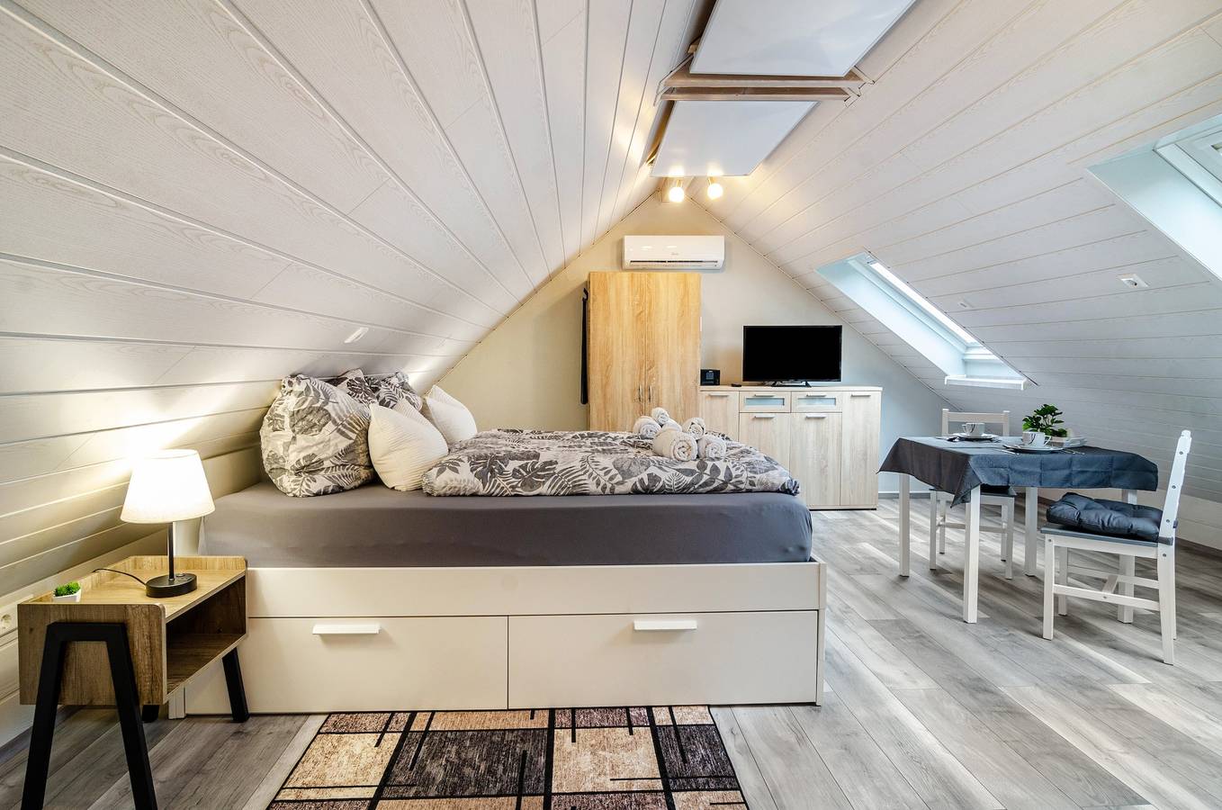 Ganze Wohnung, Gemütliche Ferienwohnung "Opitz" am Bodensee mit Wlan, Garten & Pool in Allensbach, Untersee