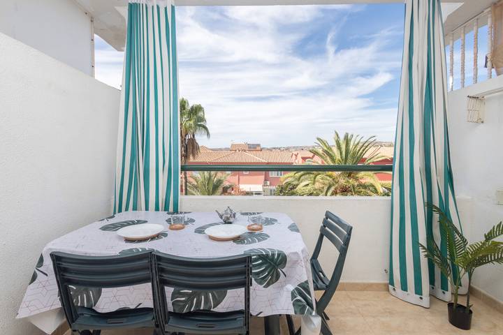 Apartamento para 2 personas, con Balcón además de Terraza y Piscina para niños en Sonnenland