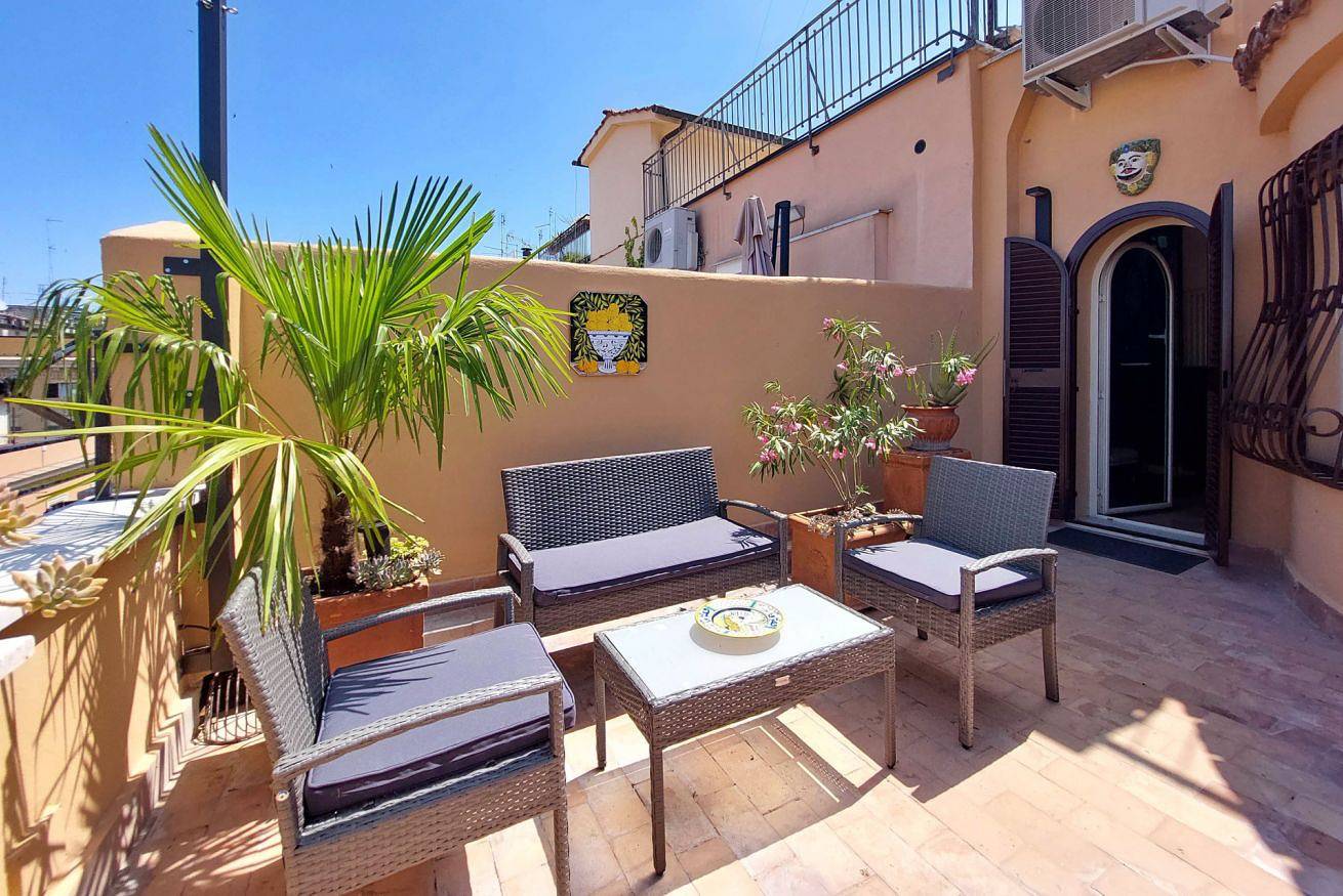 Ganze Wohnung, Ferienwohnung für 4 Personen mit Balkon/Terrasse in Rom Zentrum, Rom