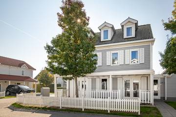 Ferienhaus für 14 Personen, mit Balkon und Sauna in Bruinisse