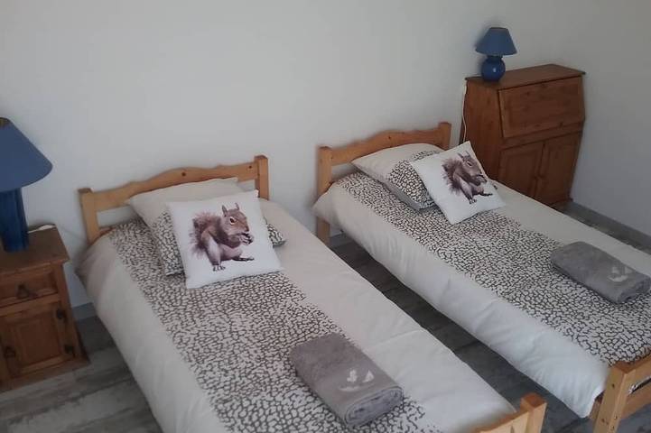 Gîte pour 4 personnes, avec jacuzzi et jardin à Liez - 3