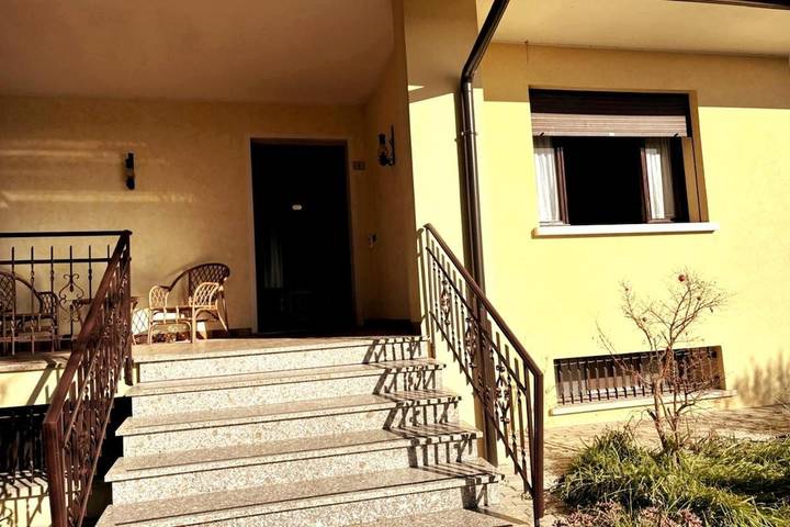 Location de vacances pour 6 personnes, avec vue et jardin à Caneva (Italie) - 4