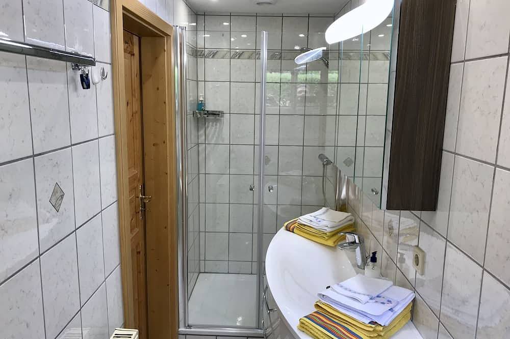 Ganze Wohnung, Gemütliche Fewo (60qm) mit 1 Schlafzimmer in ruhiger Lage in Gunzenhausen, Fränkisches Seenland