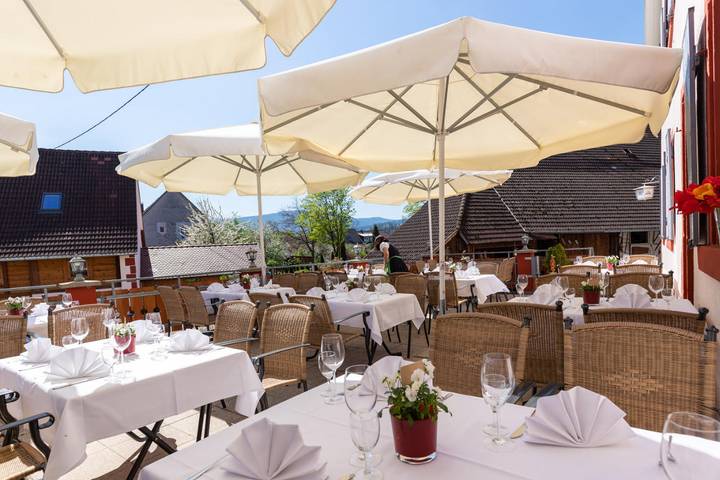 Ferienhaus, mit Balkon und Terrasse sowie Garten in Kirchzarten - 2