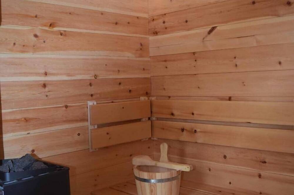 Ganze Wohnung, Chalet (35qm) mit nostalgischem Holzofen in Falkenfels, Ostbayern