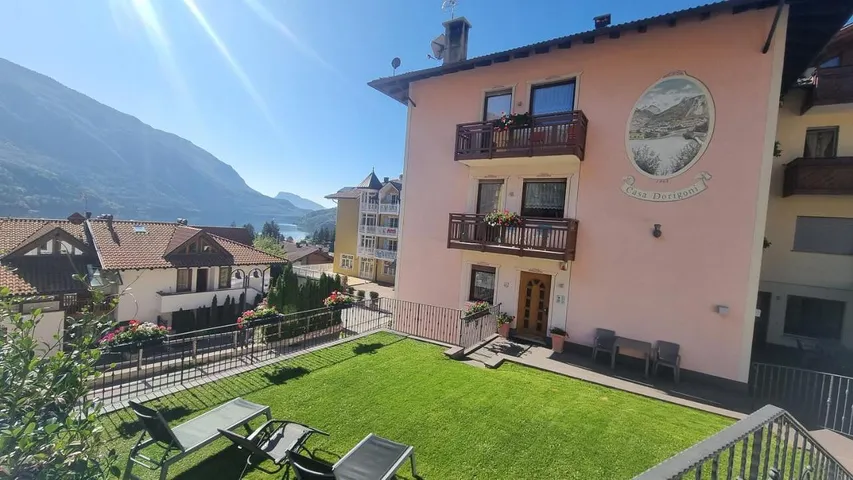 Appartamento vacanze per 8 persone, con vista lago e giardino - 1