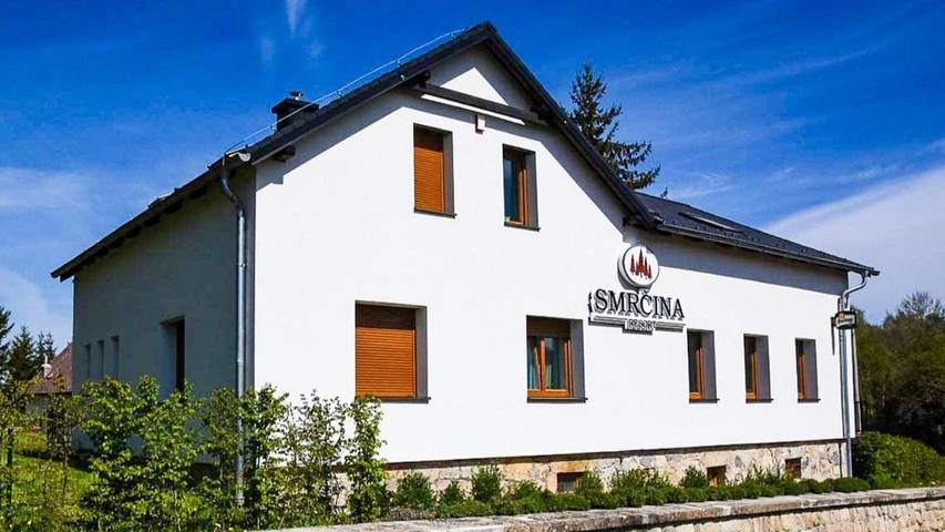 BnB für 16 Personen, mit Pool und Garten sowie Ausblick in Tschechien