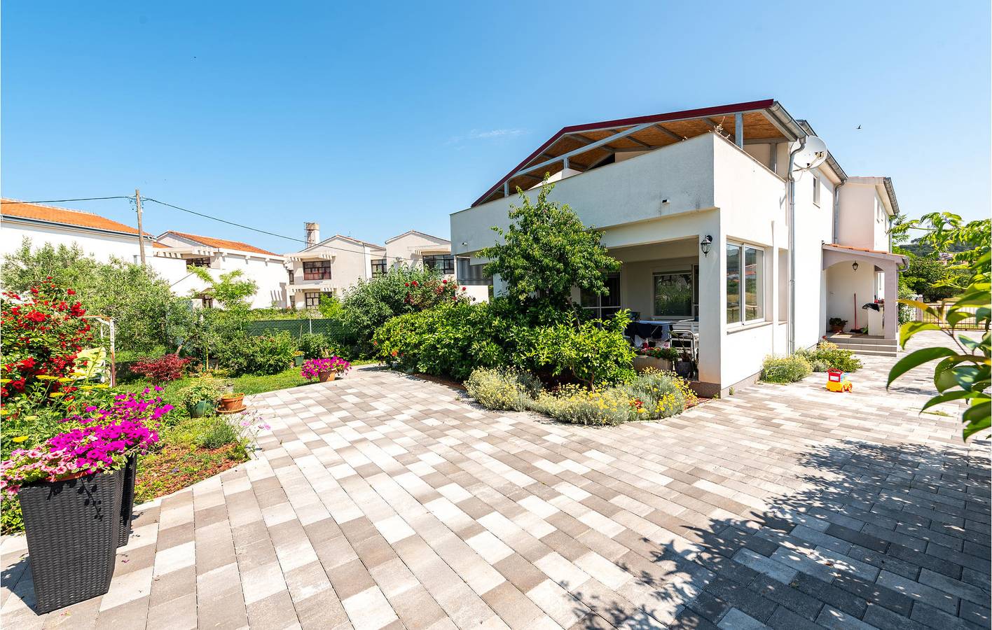 Ganze Ferienwohnung, Ferienwohnung für 5 Personen mit Terrasse in Bibinje, Zadar