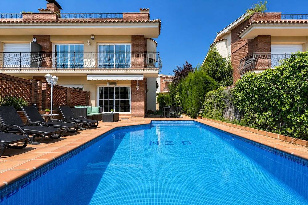 Maison sur la côte de Barcelone avec piscine, très proche de la plage in Platja del Balí (Sant Vicenç de Montalt), Sant Vicenç de Montalt