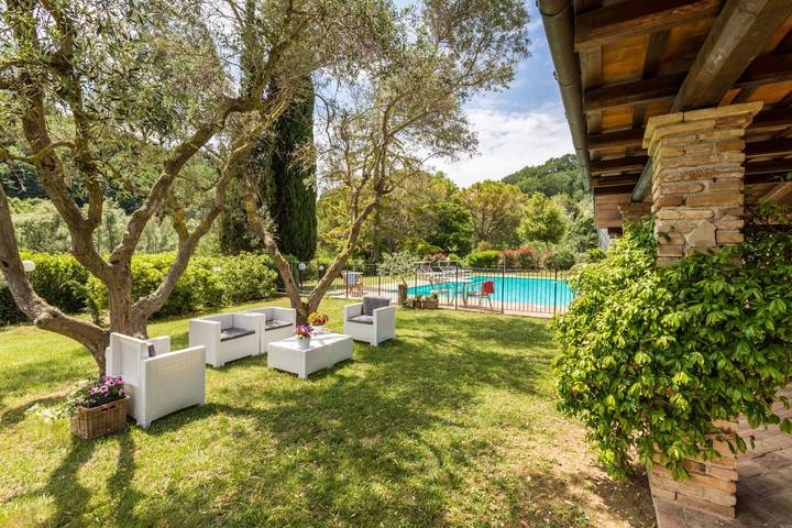 Villa pour 14 personnes avec piscine in Montefiore dell'Aso, Province d'Ascoli Piceno