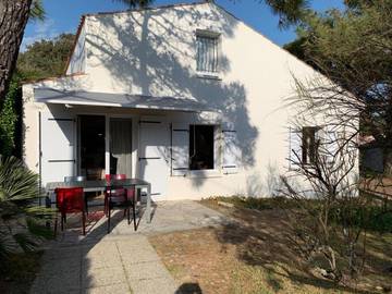 Gîte pour 8 personnes, avec jardin et terrasse dans Plage des Huttes