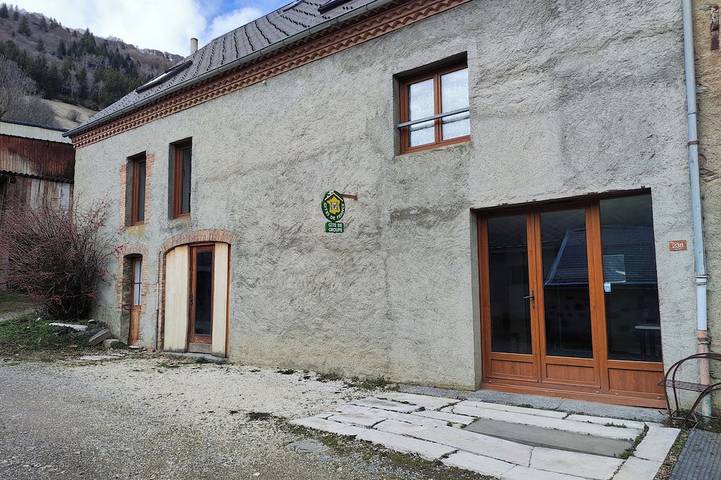 Location de vacances pour 15 personnes, animaux acceptés dans Notre Dame De Vaux