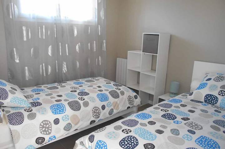 Location de vacances pour 4 personnes, avec Terrasse ainsi que Jardin et Piscine à Meynes - 3