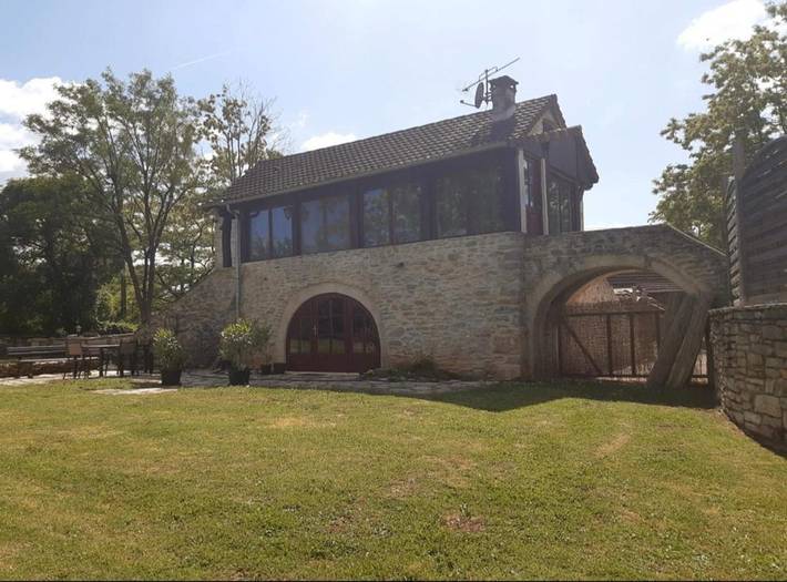 Location de vacances pour 6 personnes, avec Terrasse ainsi que Jardin et Vue à Salvagnac-Cajarc