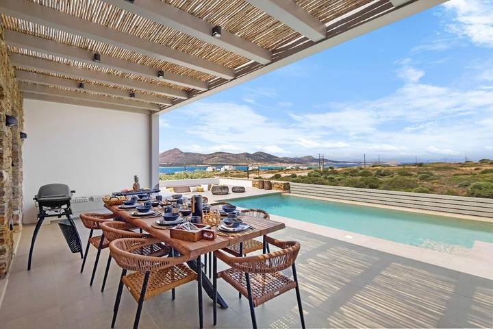 Villa pour 6 personnes, avec piscine ainsi que terrasse et vue, animaux acceptés dans Antiparos - 2