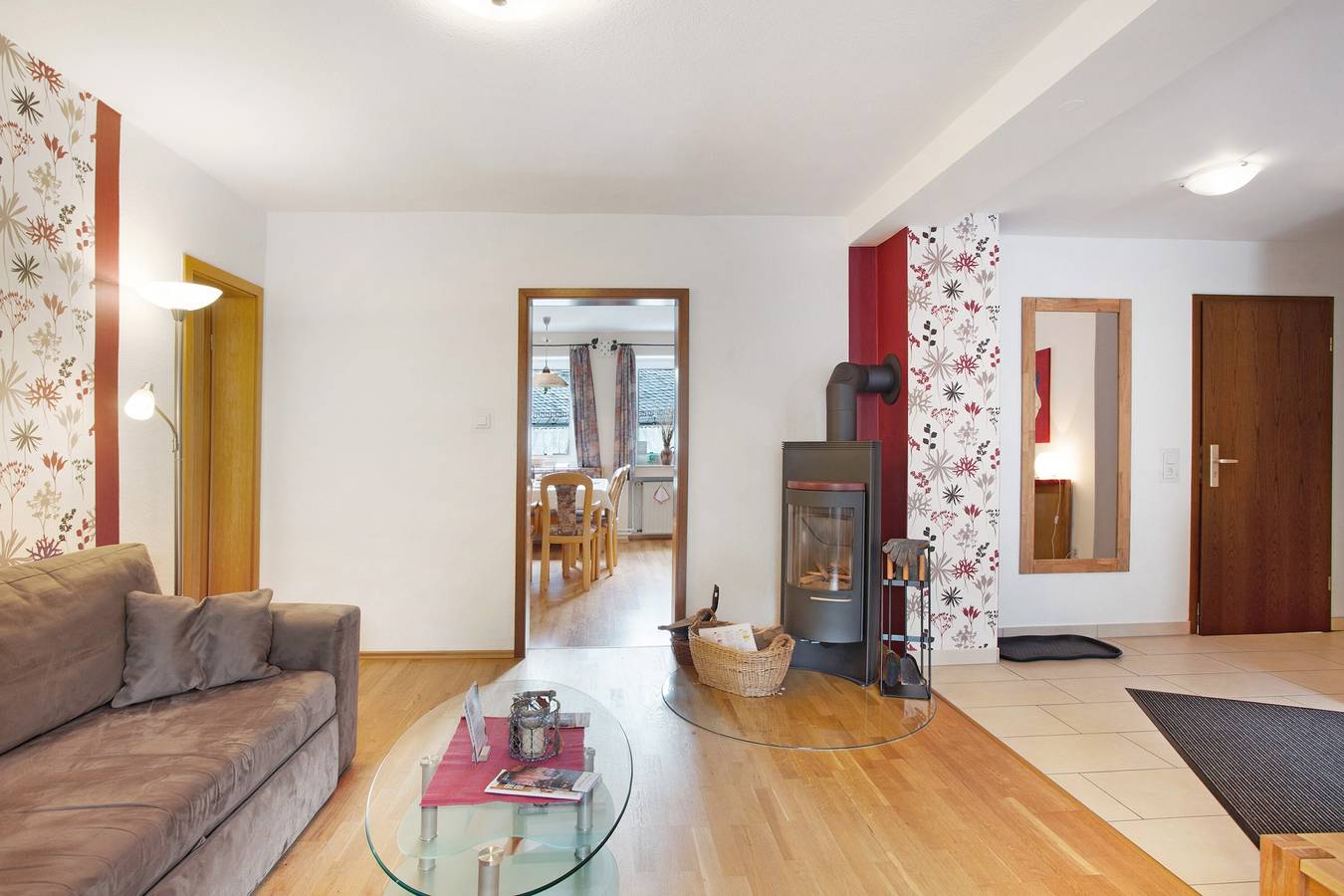 Ganze Wohnung, Ferienwohnung Königshof 3" mit Gemeinschaftsgarten, Balkon, Wi-Fi und Meinecardplus Gästekarte in Usseln, Willingen